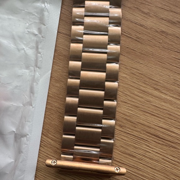 NWT rose gold Apple Watch band Stainlees steel 38/40mm - Picture 6 of 7